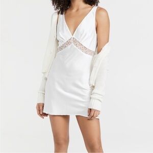 Lioness Dakota Satin Mini Lace Insert Slip Dress - White
Size Large